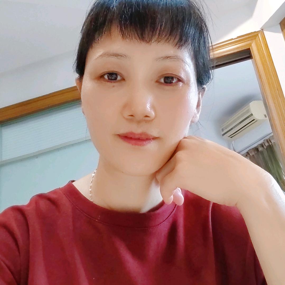 丽霜商品橱窗