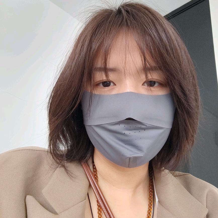 白毛浮绿水