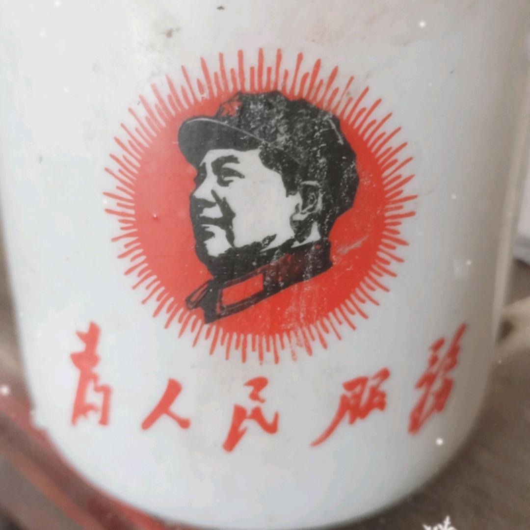 ꧁༺༽༾ཊ劳动人民ཏ༿༼༻꧂