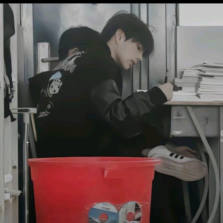 明朝头像