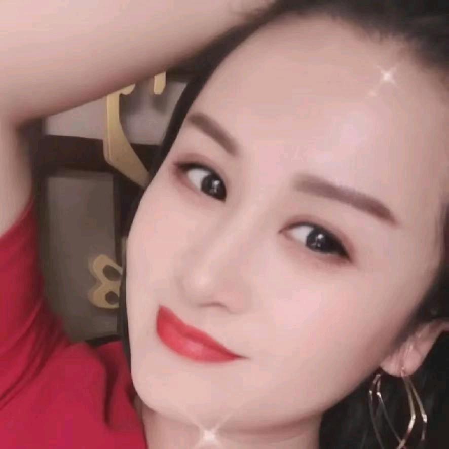 宋艳（中骏世界城 依愫女装）