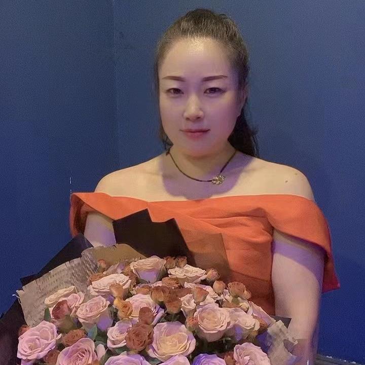 墩台李栖花里美容养生店
