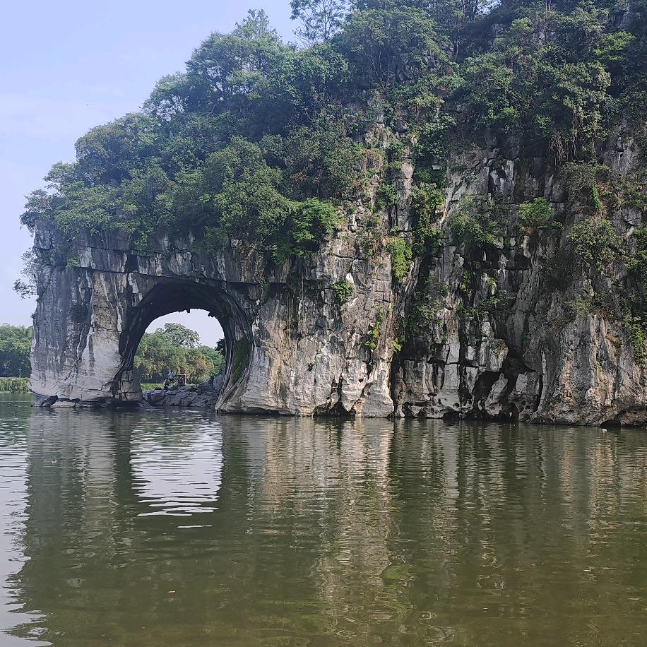 旅游小哥哥