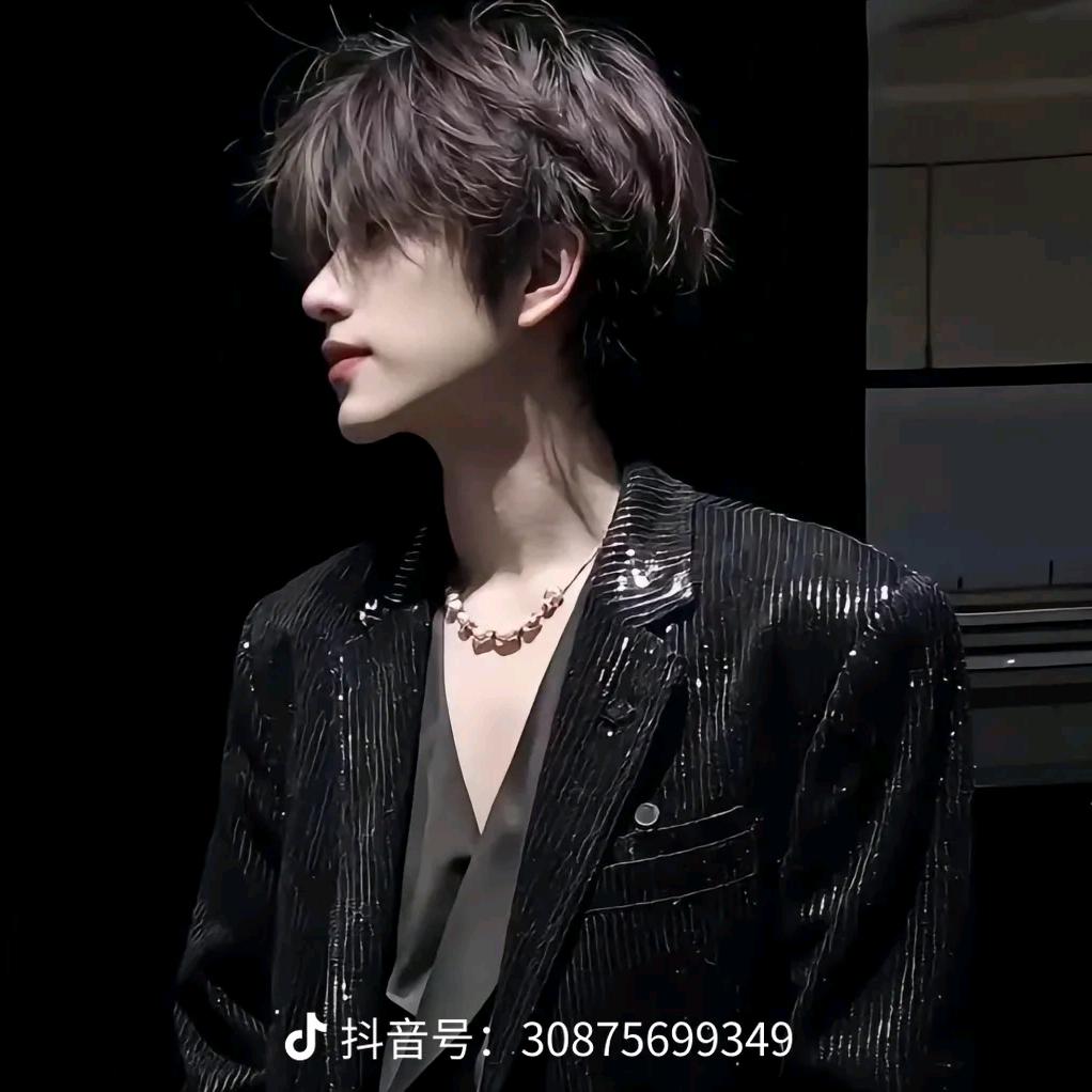且