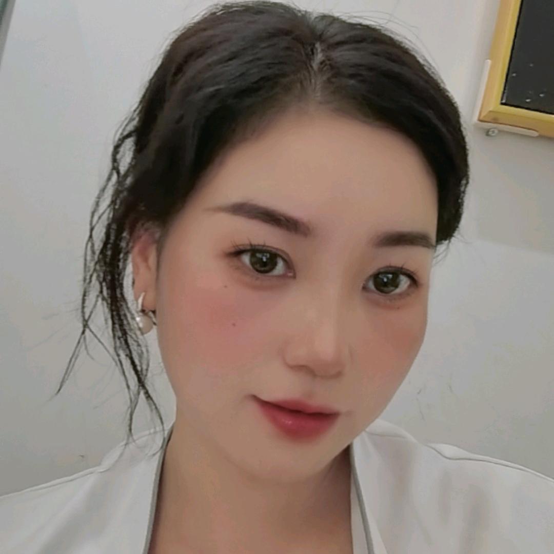 刘玲