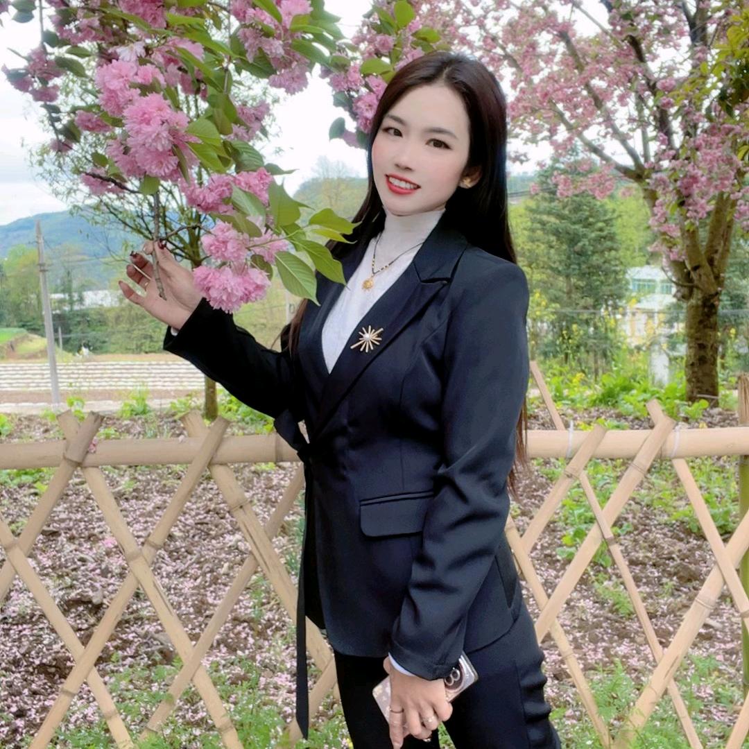 万人呐喊唐小姐🍀