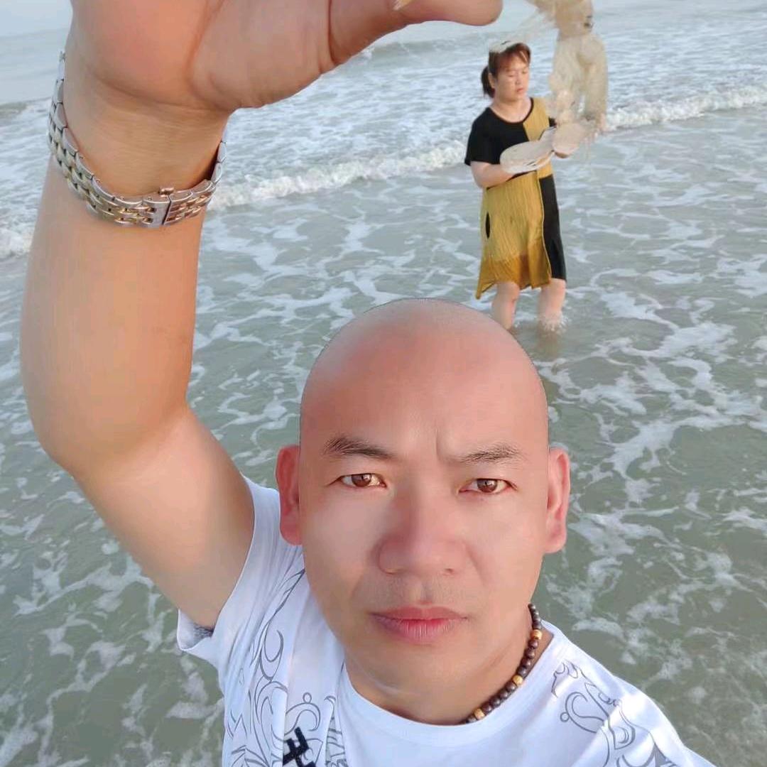 光头哥(吴红卫)