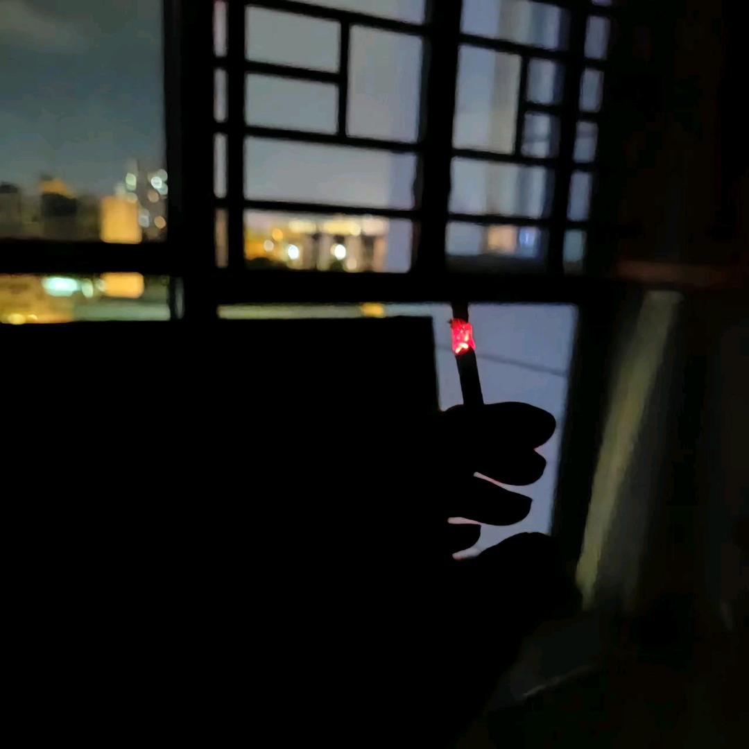 夜色诗人