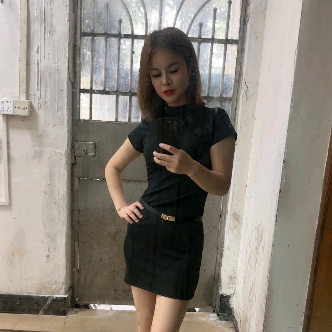 会笑的眼睛真美