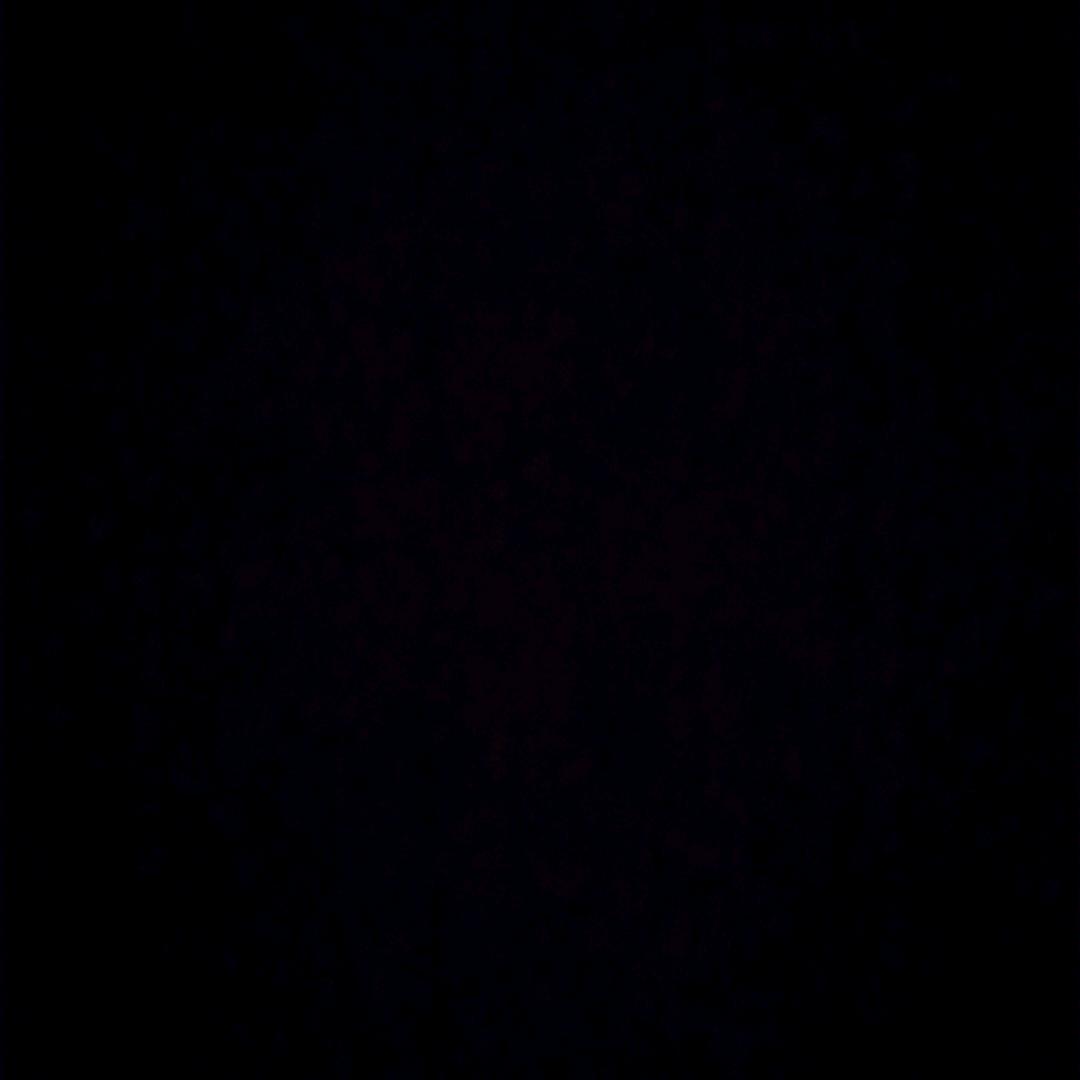 ，