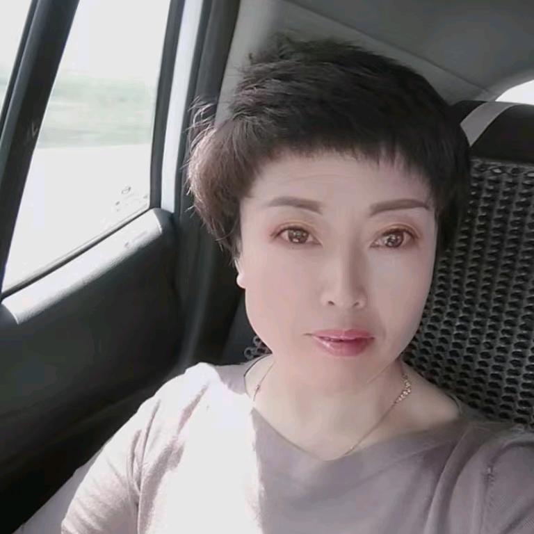 张亚娥
