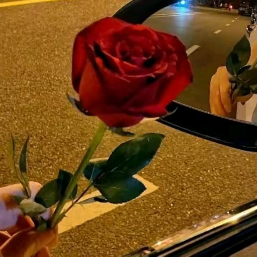 钟山馨居橱柜厂家、麒麟大门、断桥窗欧师傅