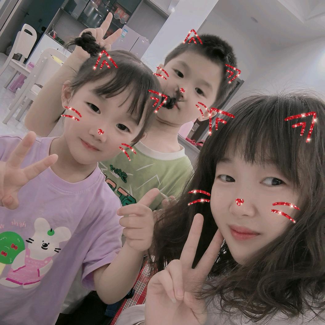 烟火✧ෆ◞◟˃̶̤⌄˂̶̤⋆人间