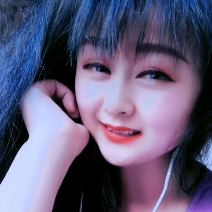 爱笑的红红