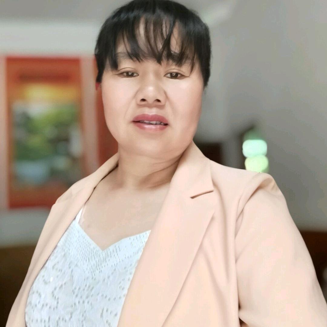 蓉儿。