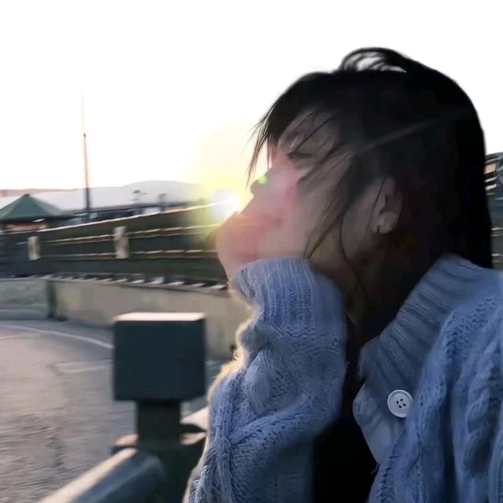 每晚躺床上准时出现的小铃铛