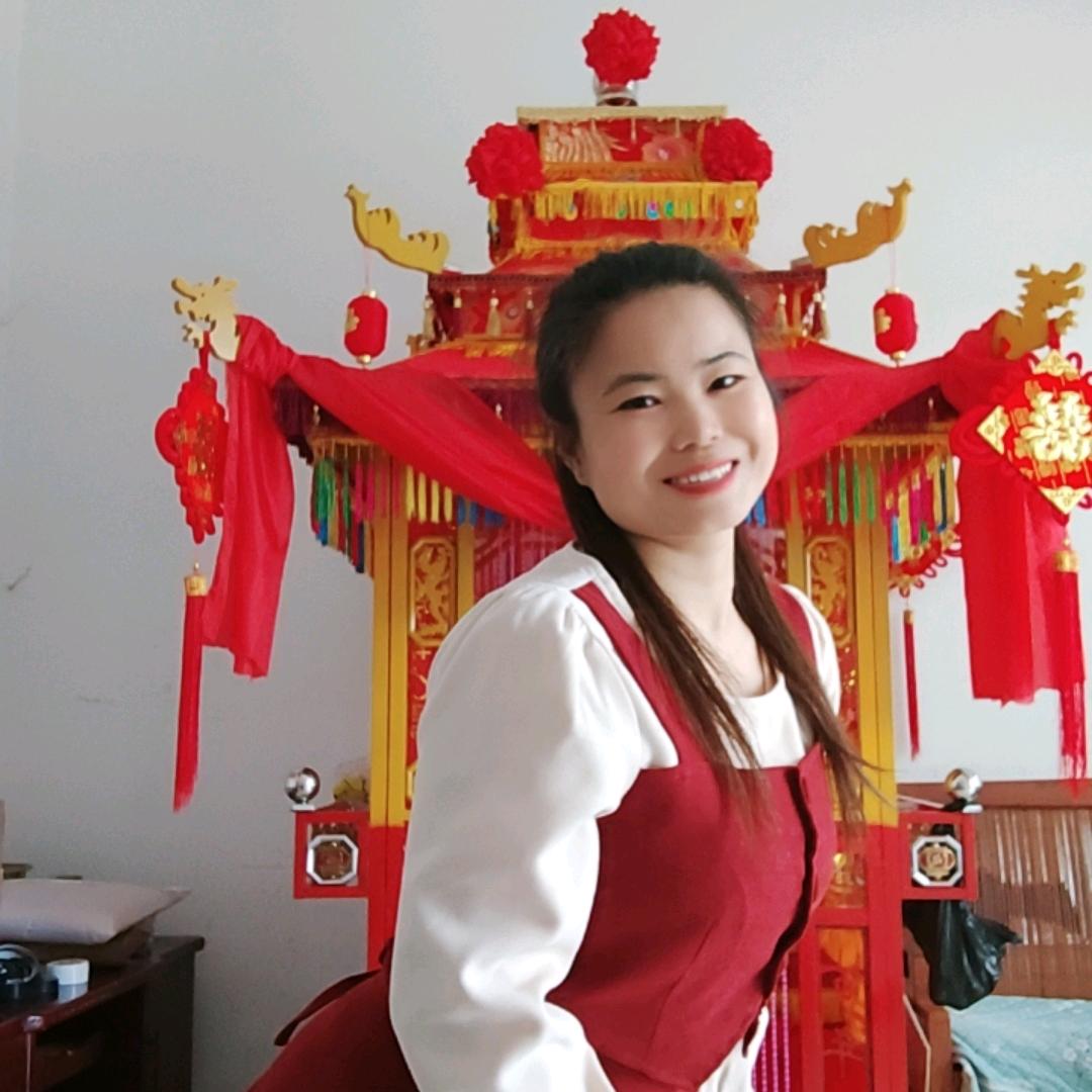 丽娜，