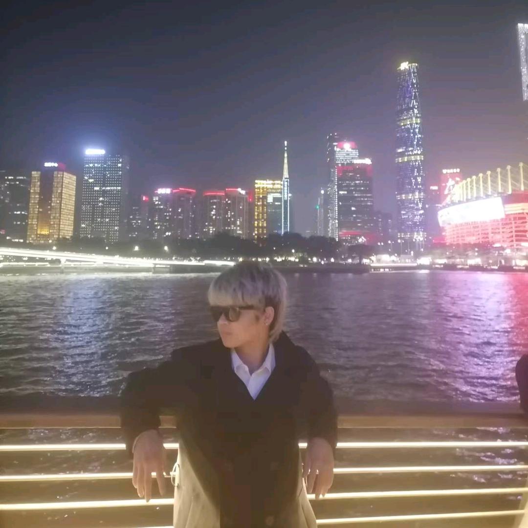 圆盘店爱美丝