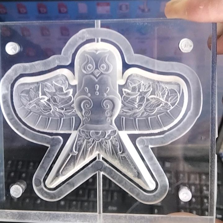 芯毅香牌模具定制！