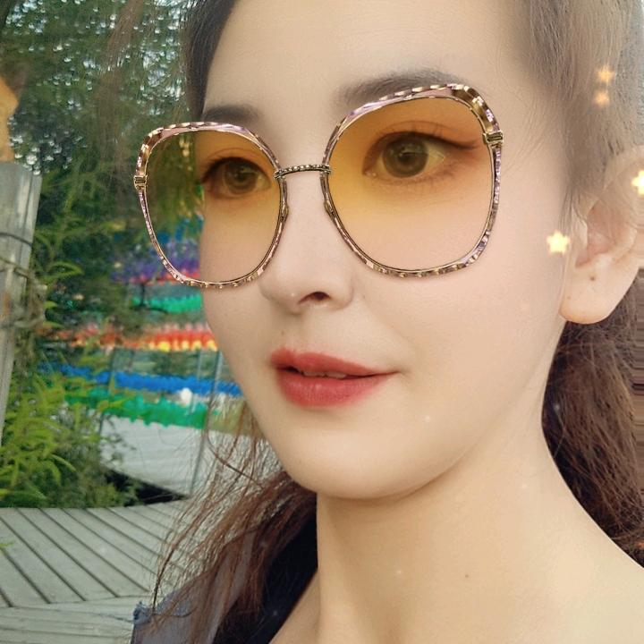 此地无银三百两