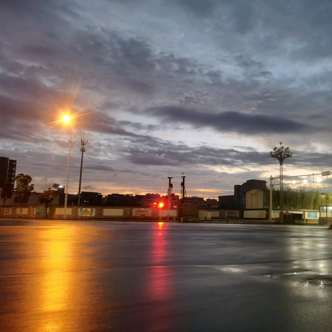 长沙轩豪卷闸门厂