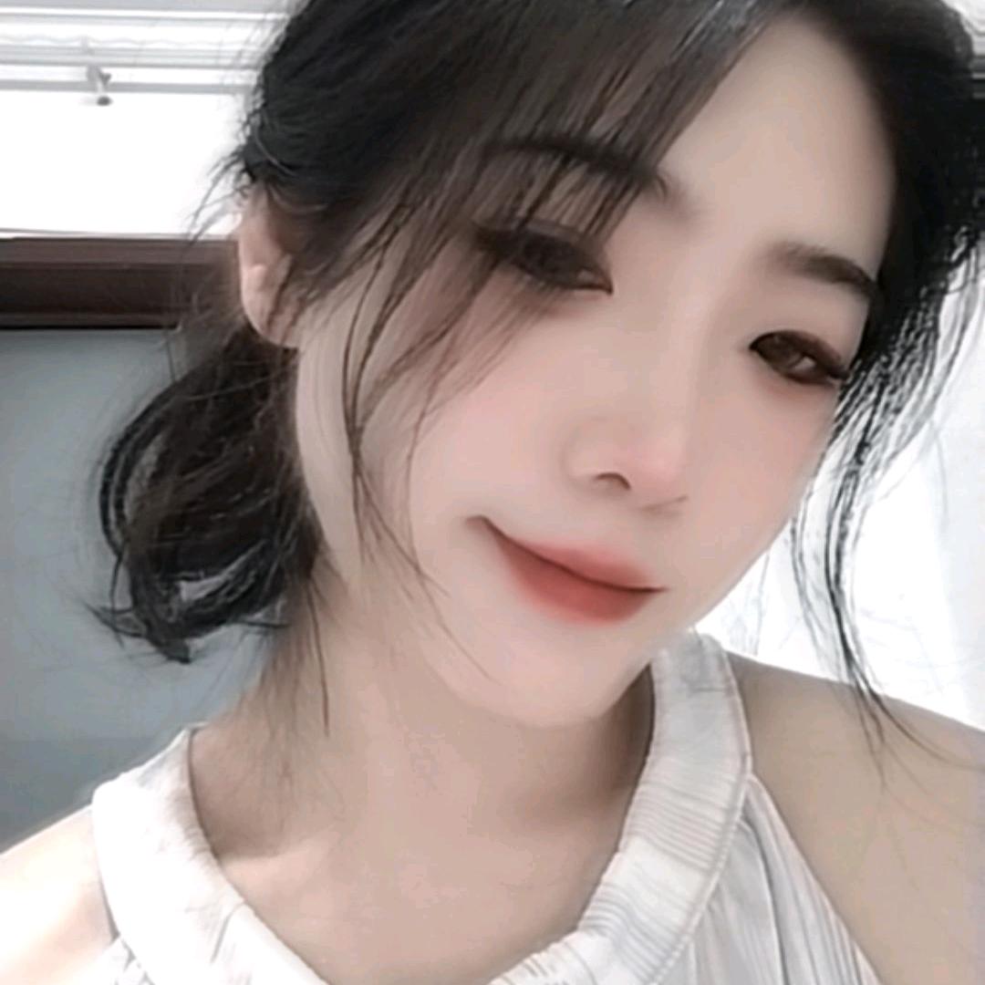 莉莉吖！