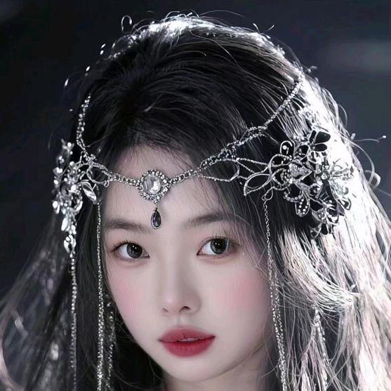 黑长发的菇凉