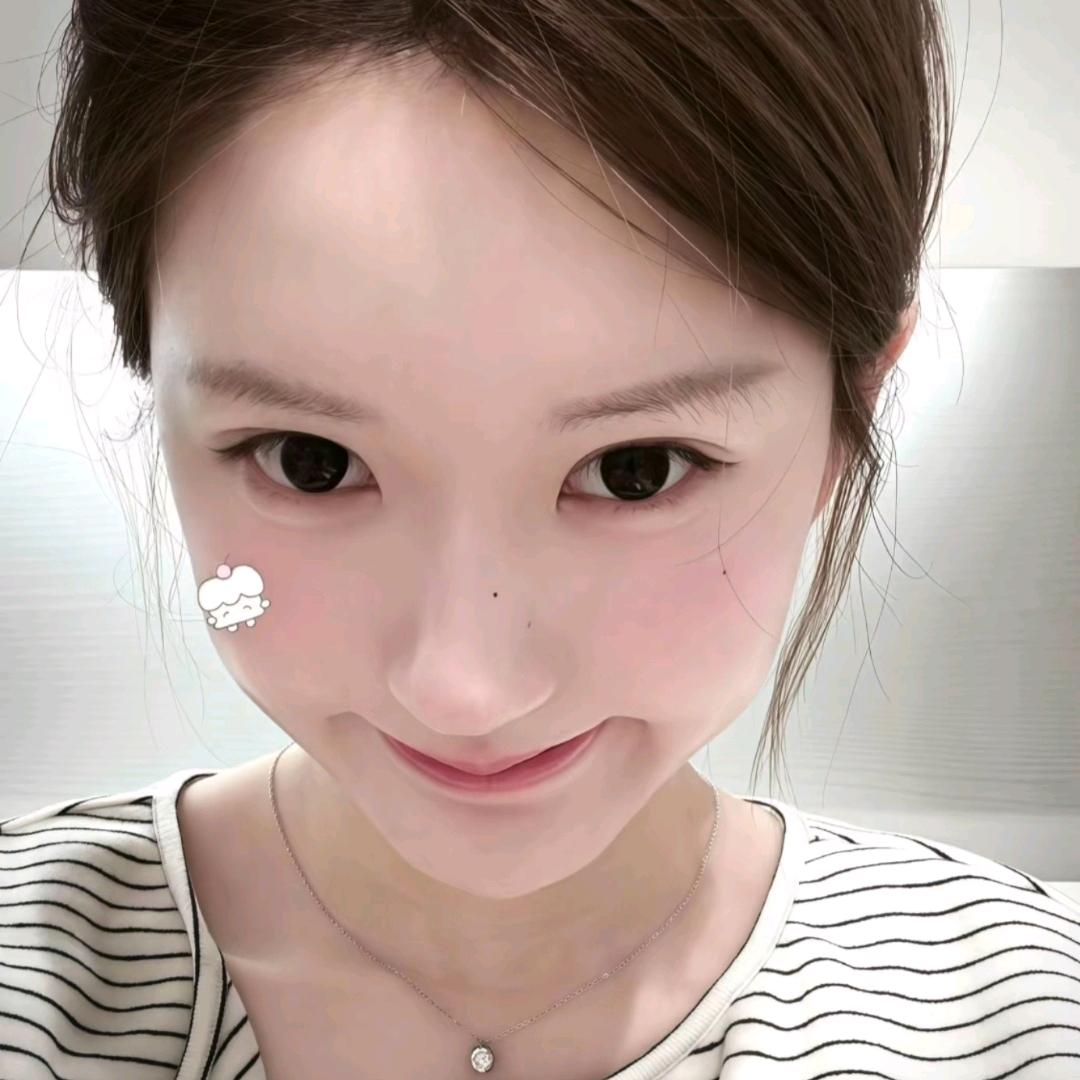 我也不太了解她