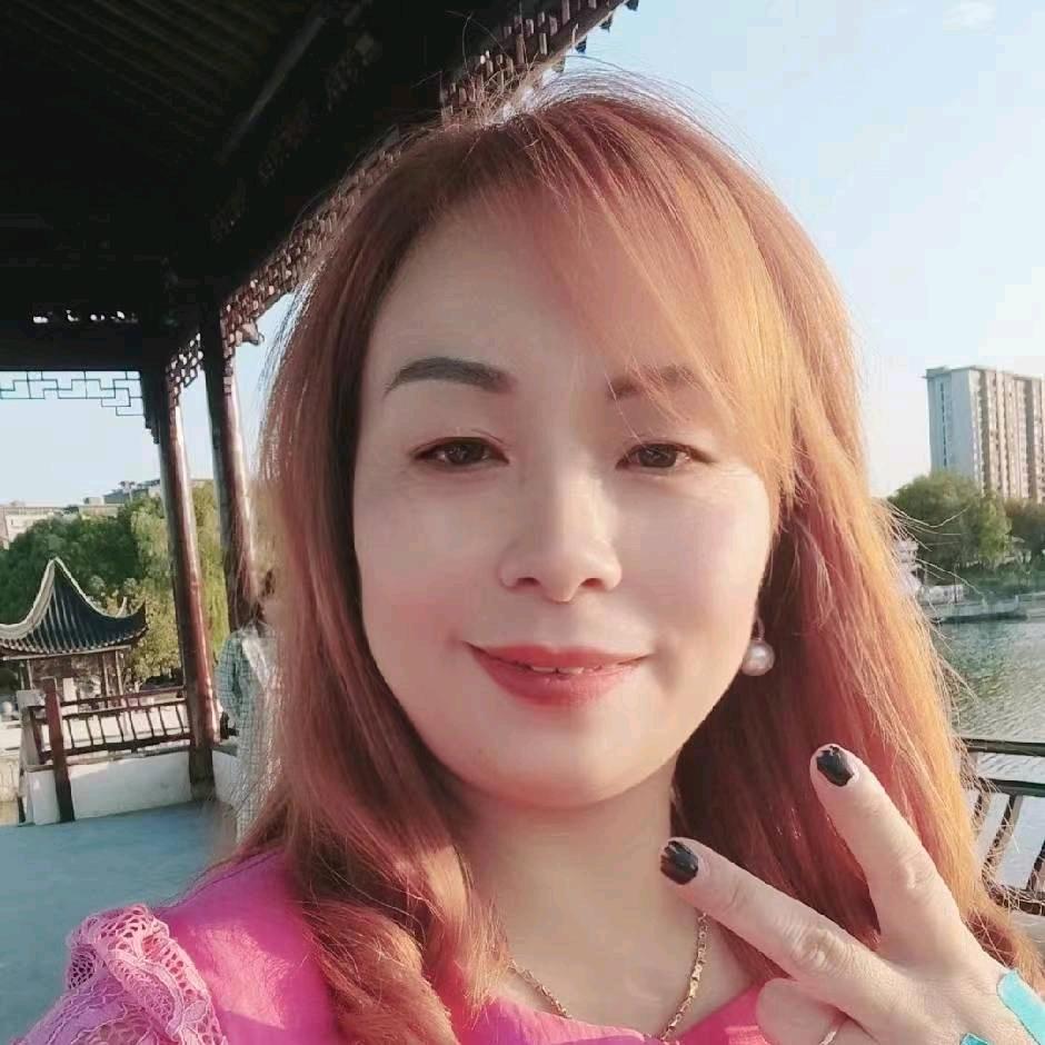 水梅梅