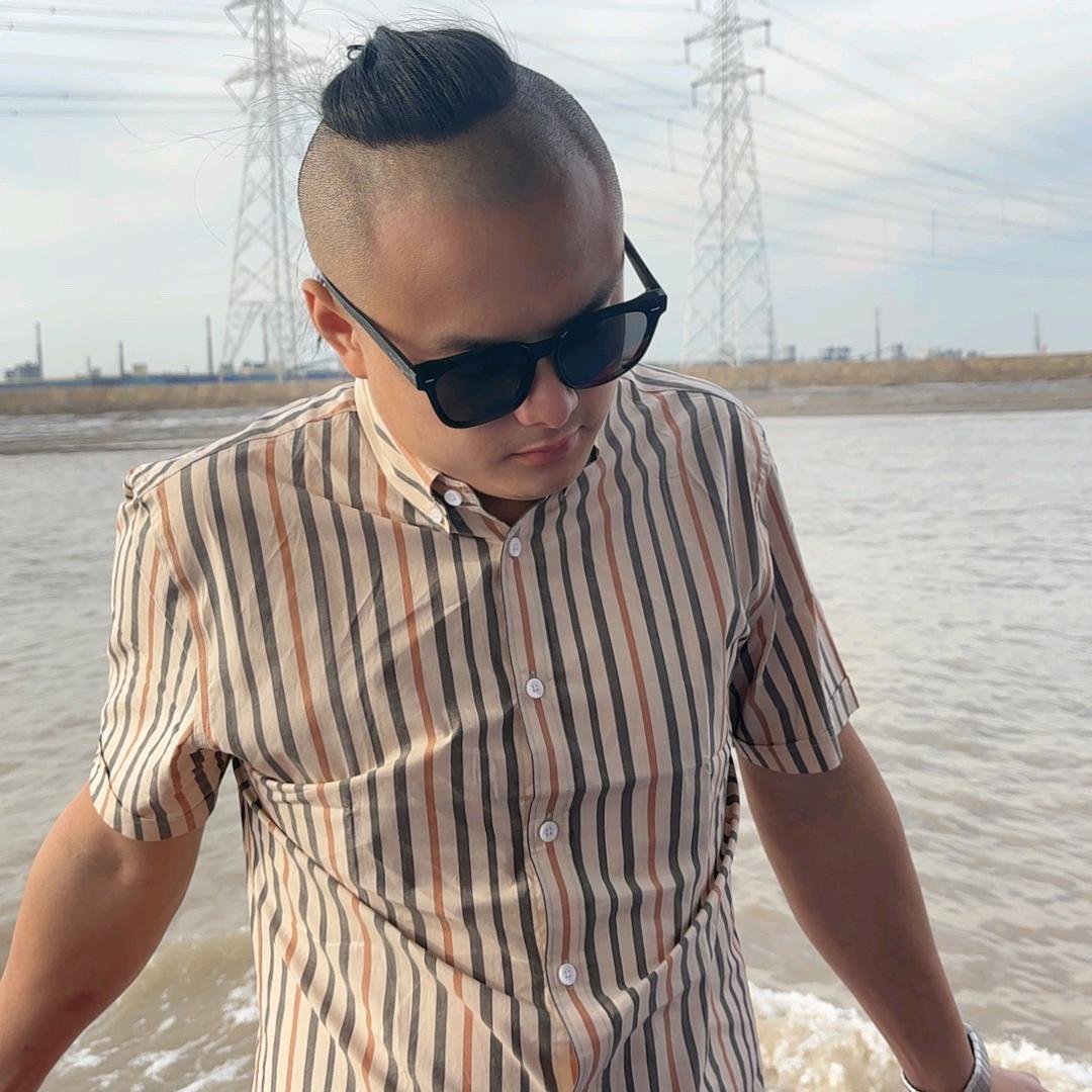 臭小子（回乡创业永年人）