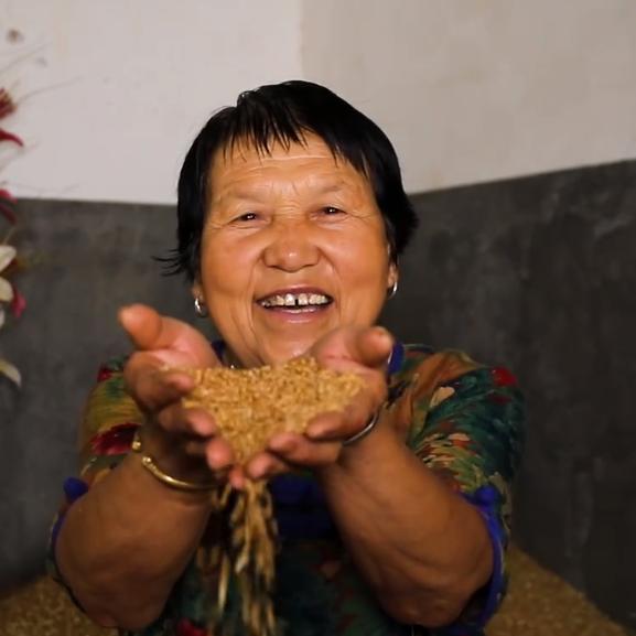 闲不住和听不见