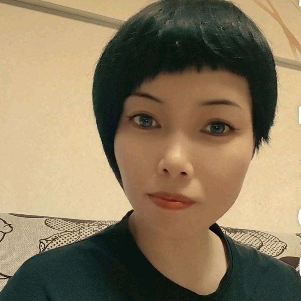 爱笑的你吖