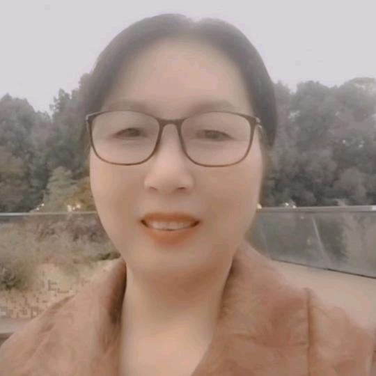 芳芳读书@曾曾