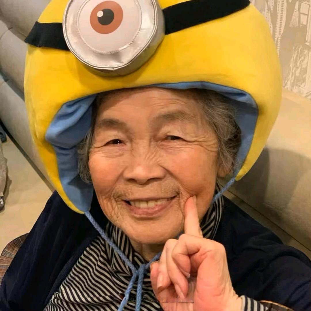 AAA_重庆服装批发黄姐