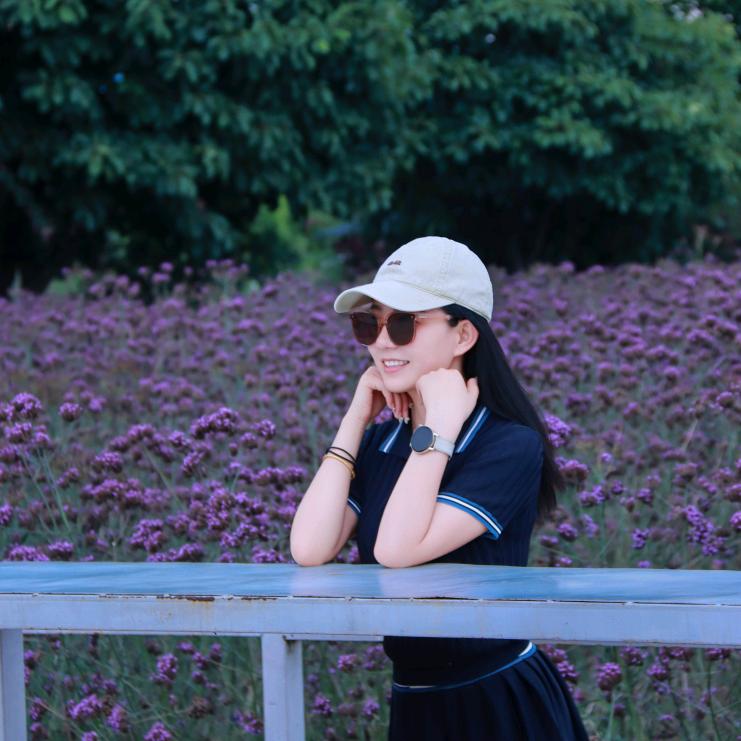 小小的，拽拽的，脾气大大的👧