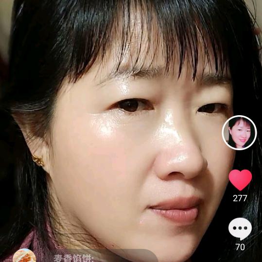 出淤泥而不染，濯清涟而不妖。