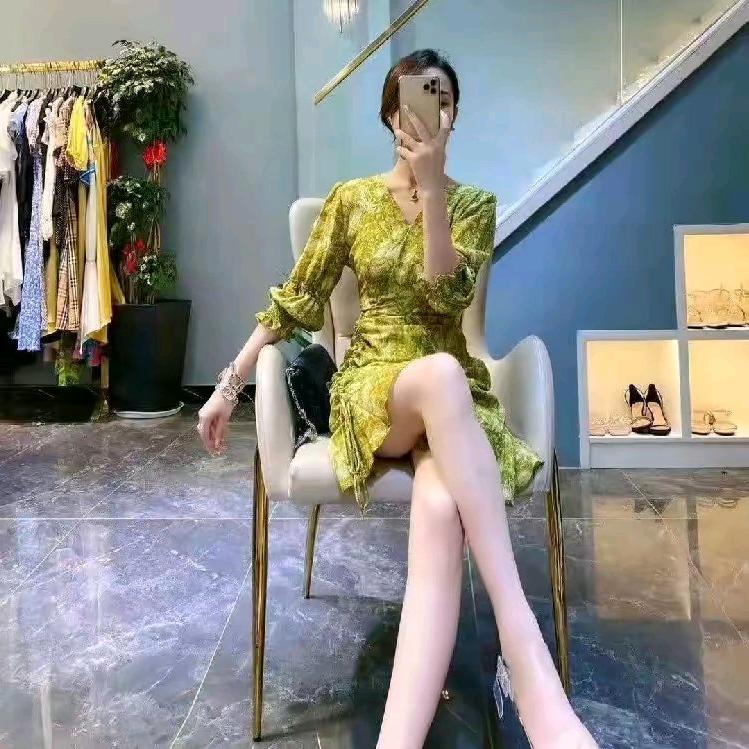 秀秀穿搭（橱窗下单）