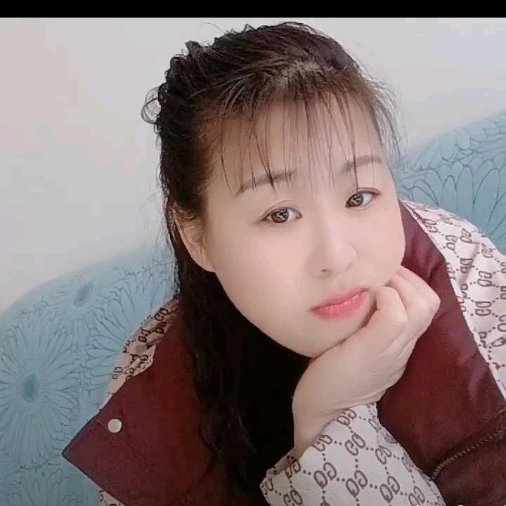 刘洁。
