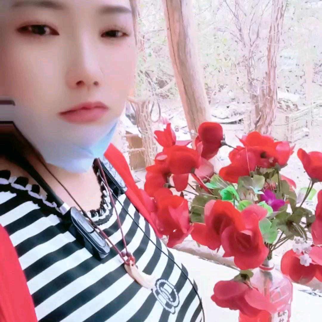 单身兰妹不定时首播