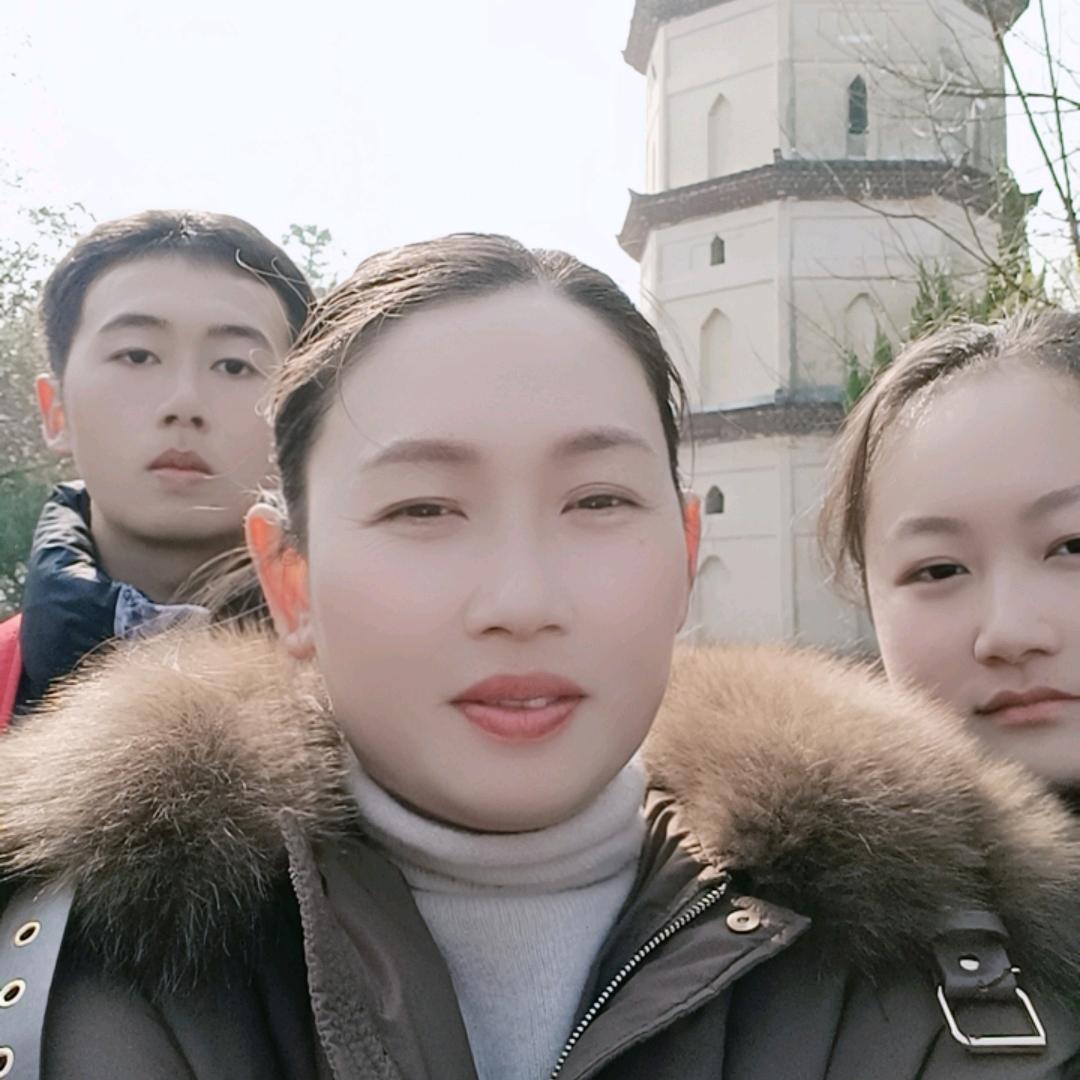 邓国红（小汪置业）