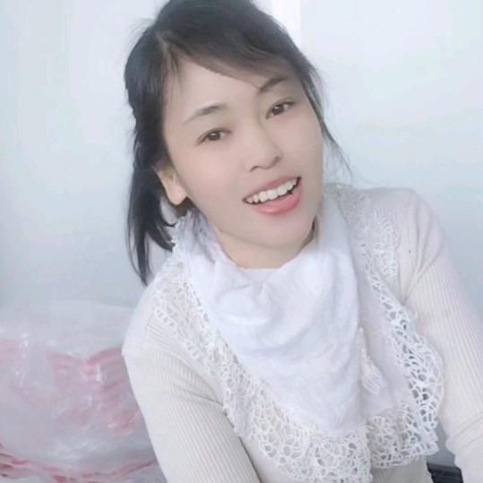 碧水如玉