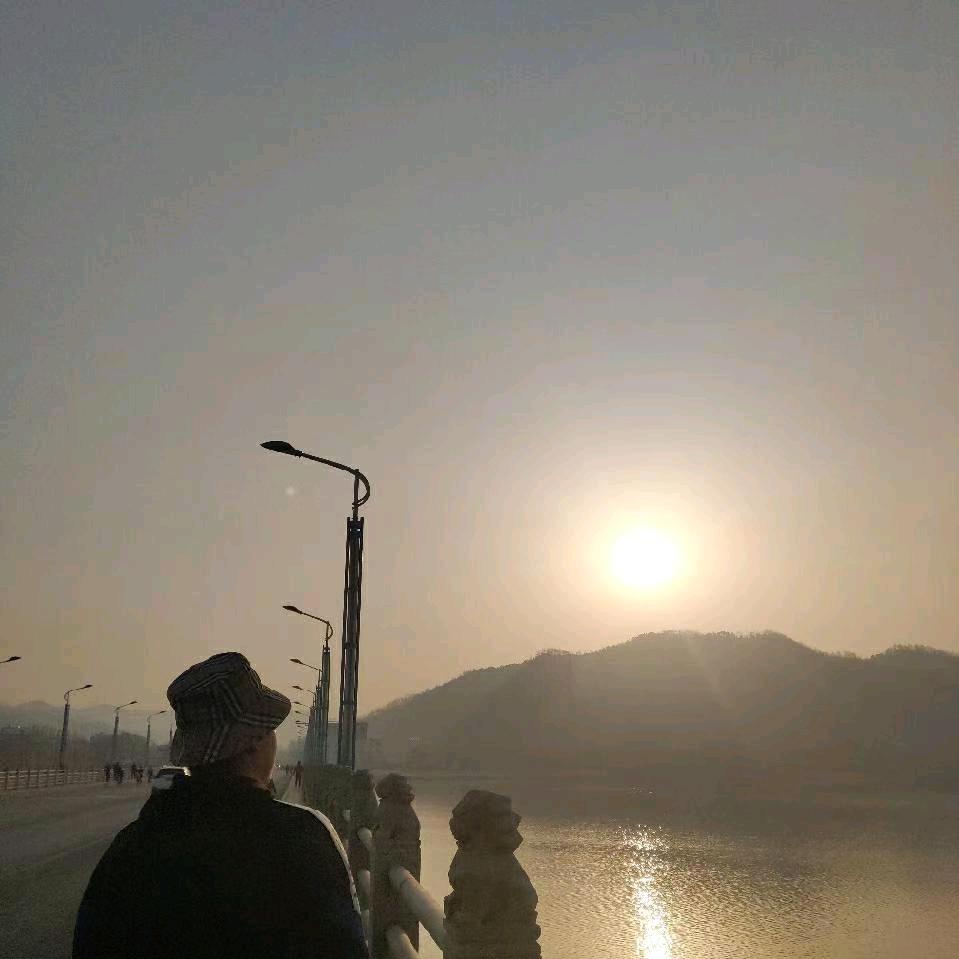 寻屿zz.