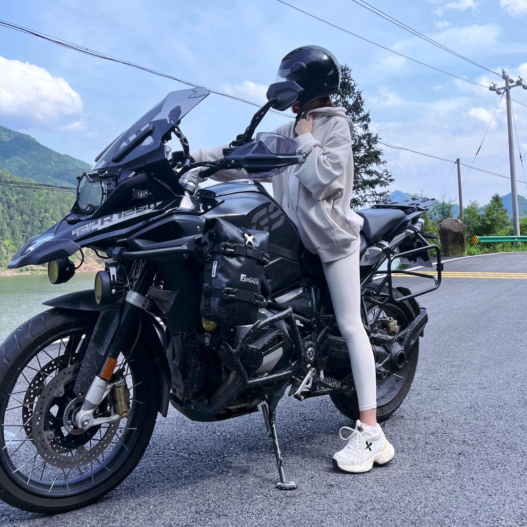 婺源机车驿站老板娘（摩托吧）