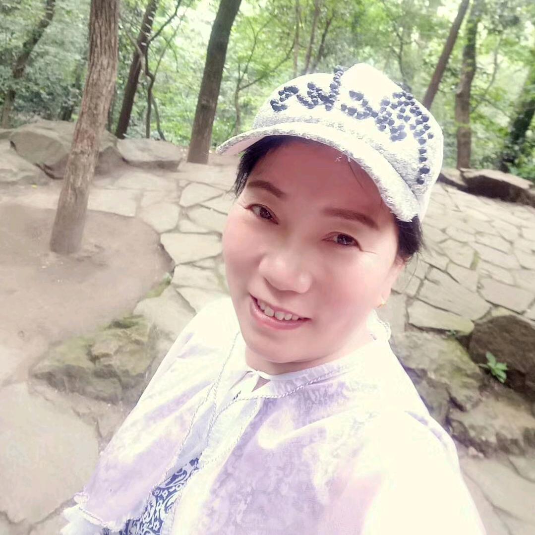 街头琅珂村特色杠豆包子