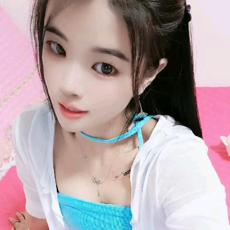 小  菊  子