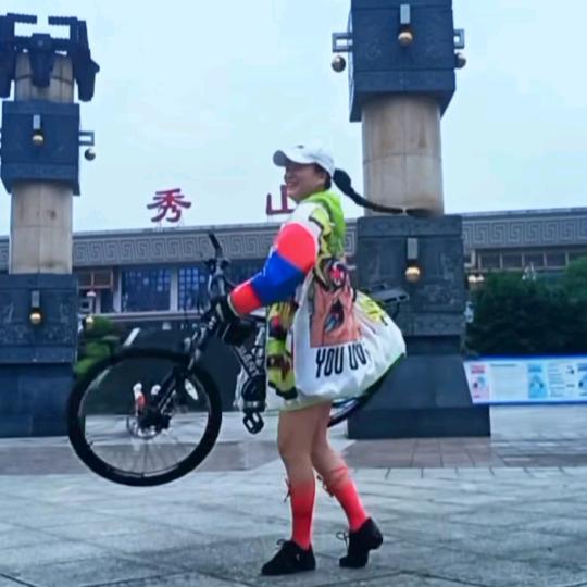 赵小妹🎤记录生活主播🎤