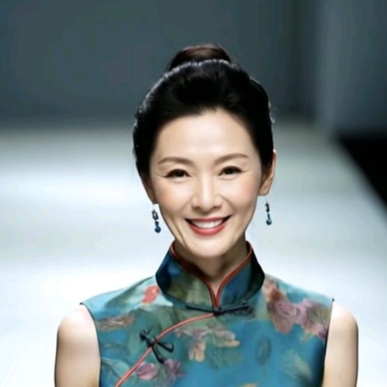 唐芸轻奢服饰