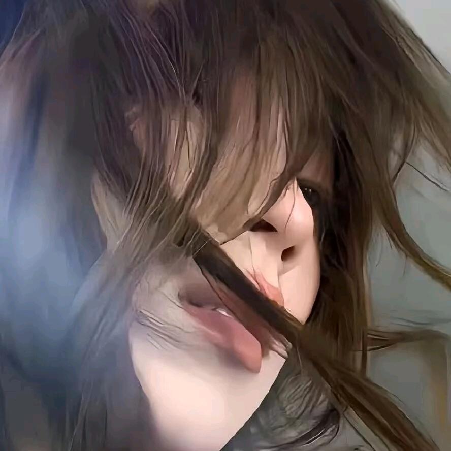 小 7O_o
