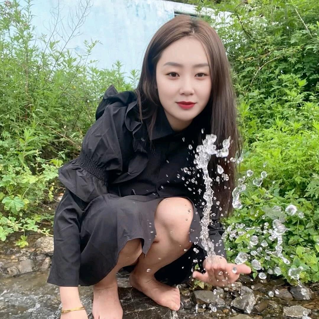 单身妹子小梅儿