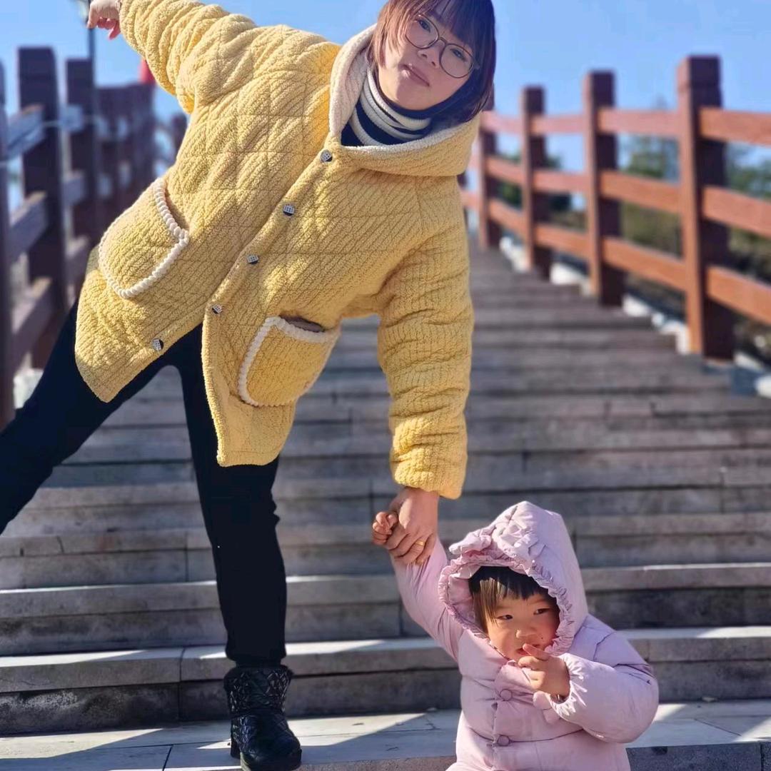 "肥姐🍓🧋"（勿连赞）